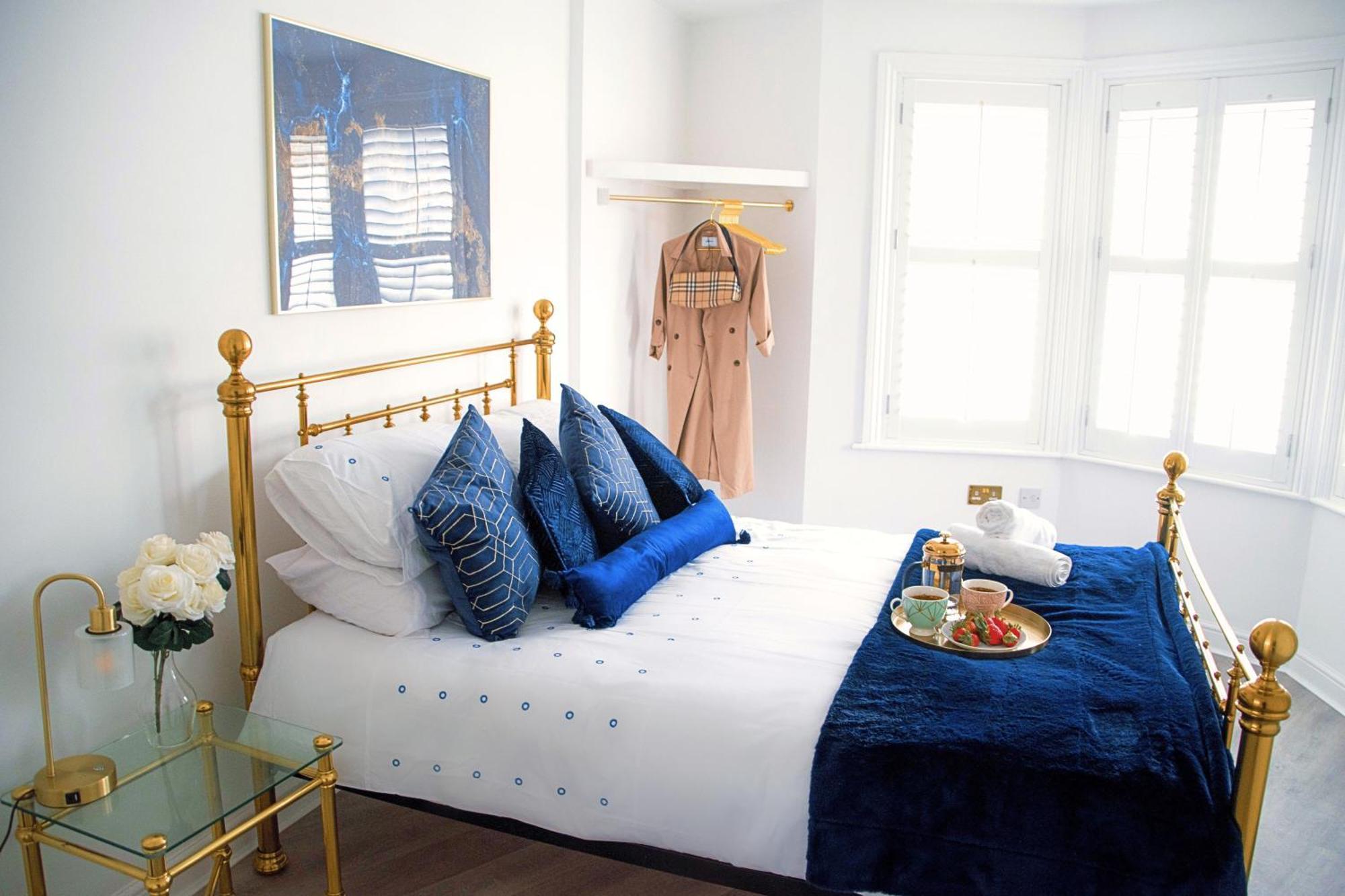 Modern Town Centre Flat - Free Shared Parking, King Size Bed, 5 Minutes Walk To Beach ボーンマス エクステリア 写真